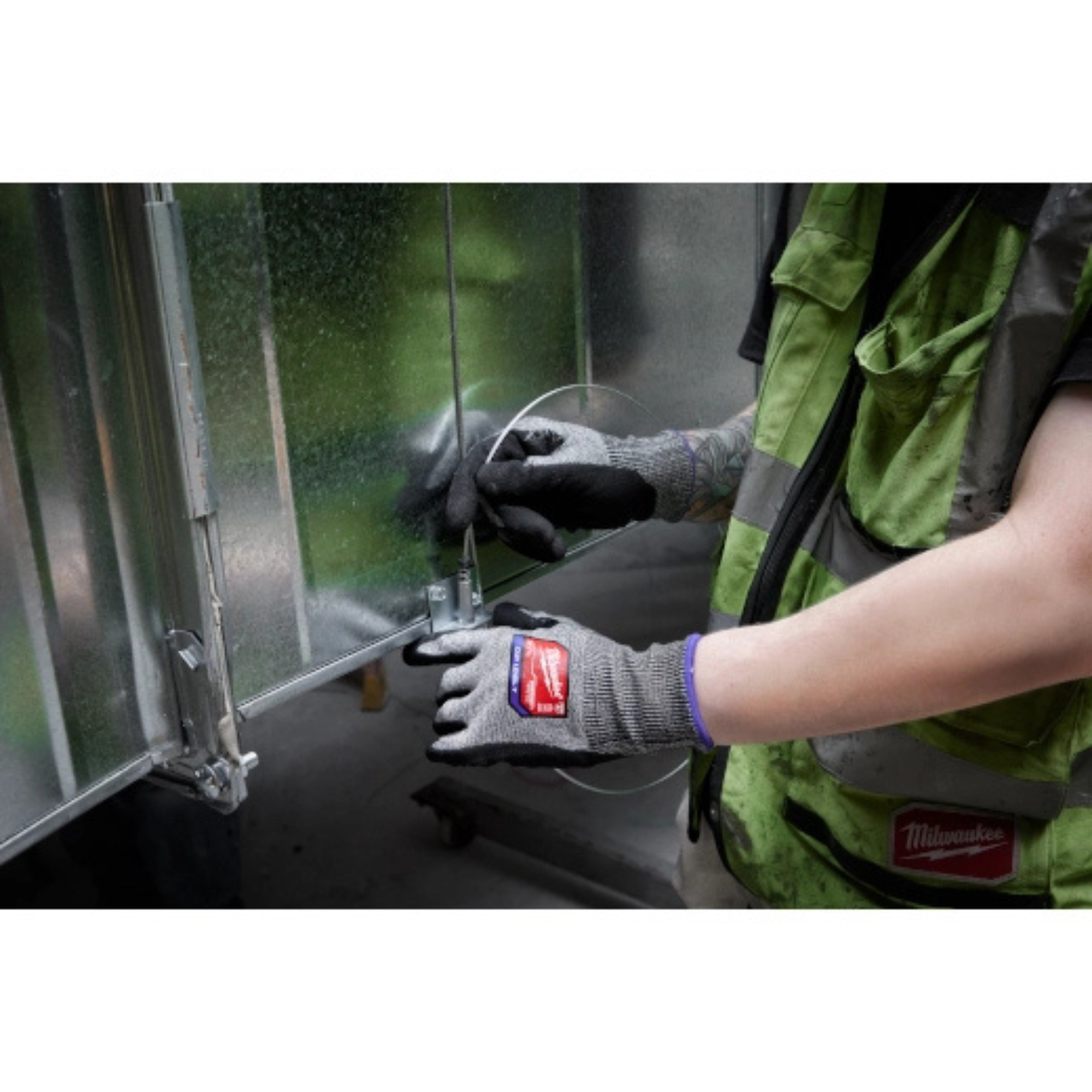 Milwaukee High-Dexterity Cut Level A7 Nitrile Dipped Gloves from GME Supply